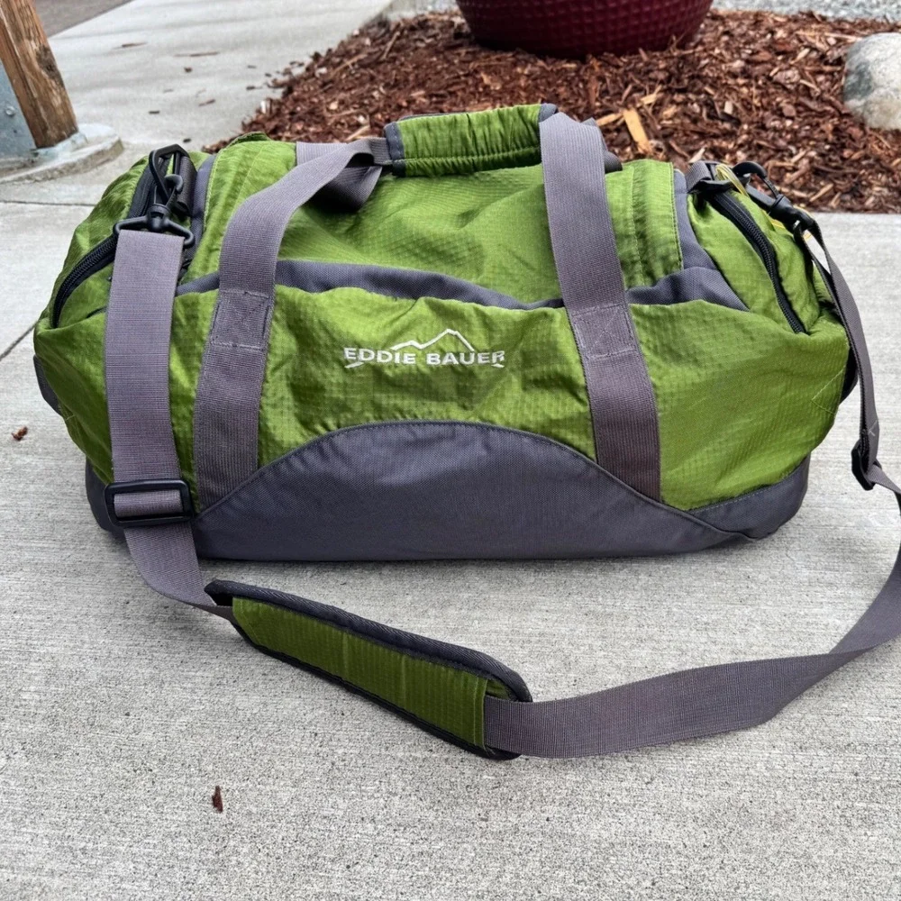 Eddie Bauer Expedition 20 Duffle Bag Green Gray Ripstop Nylon‎ Travel Gym Sport